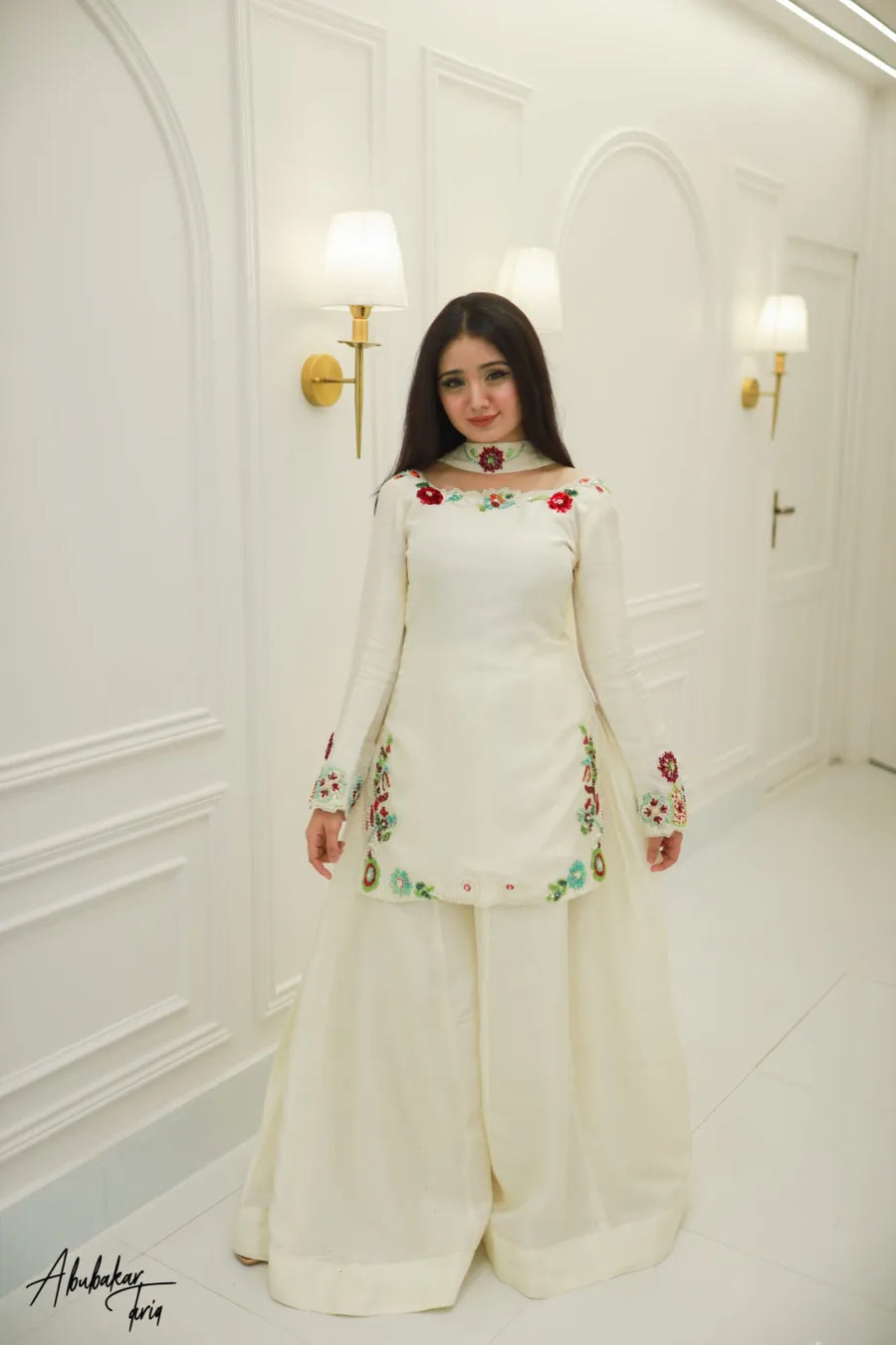 SN-SOLID WHITE