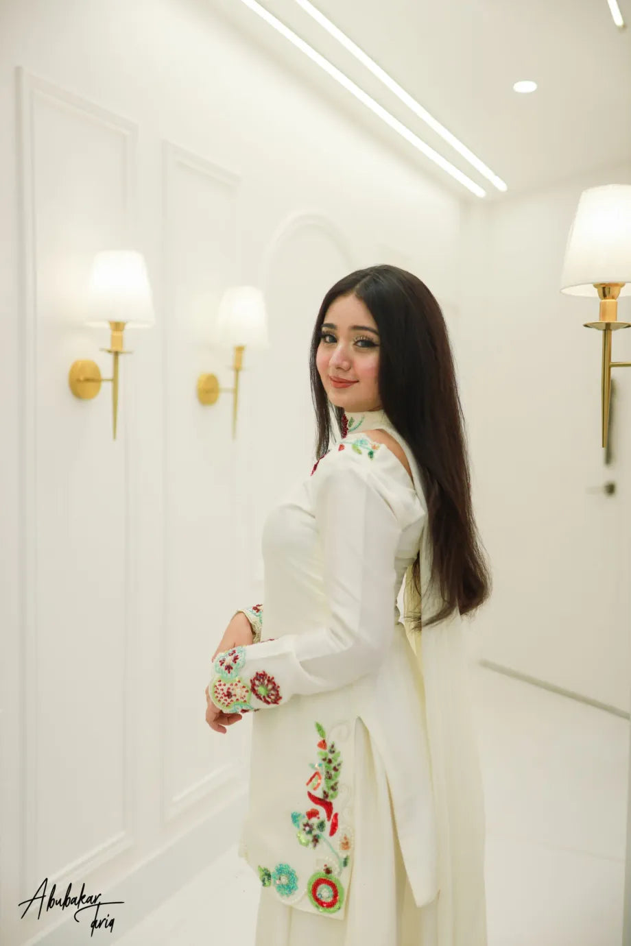 SN-SOLID WHITE